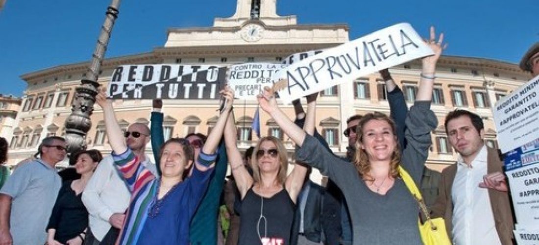 15/04/2013 Roma, consegna della raccolta firme per il reddito minimo garantito a Montecitorio. Nella foto alcuni dei promotori